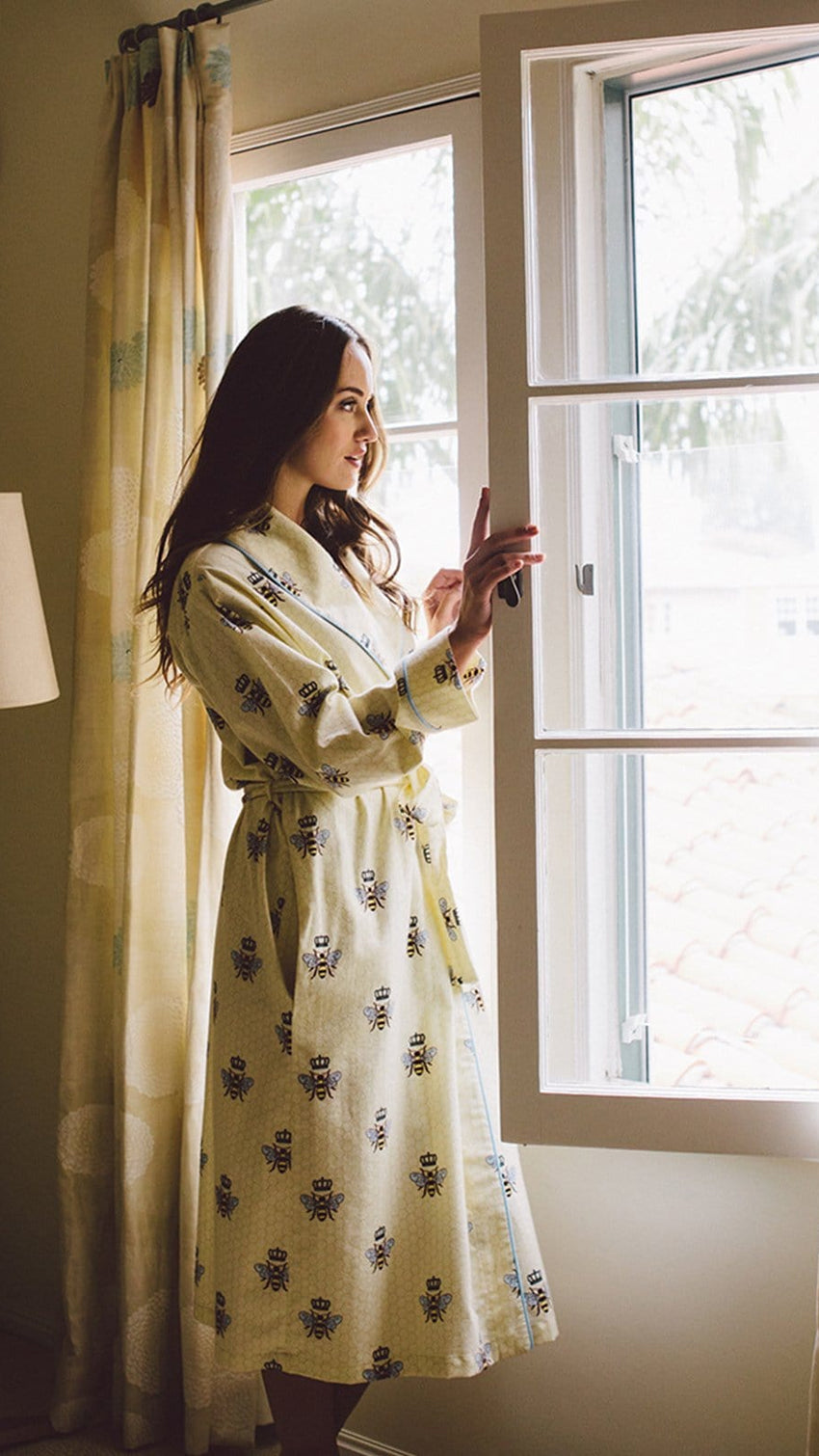 Queen Bee Shawl Collar Flannel Robe - Honey Wide Honey