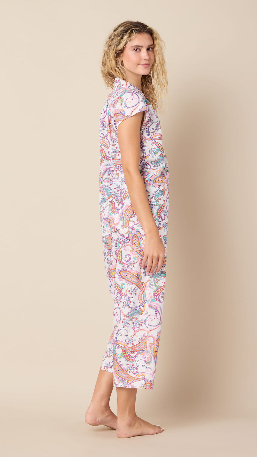 Amara Luxe Pima Capri Hover White